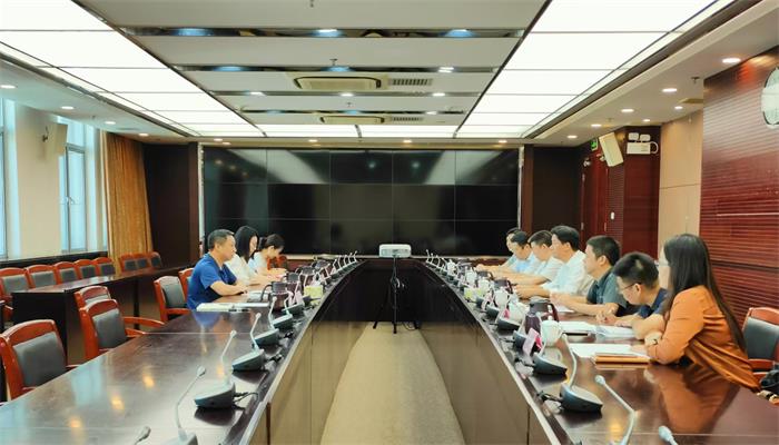 会议整体.jpg
